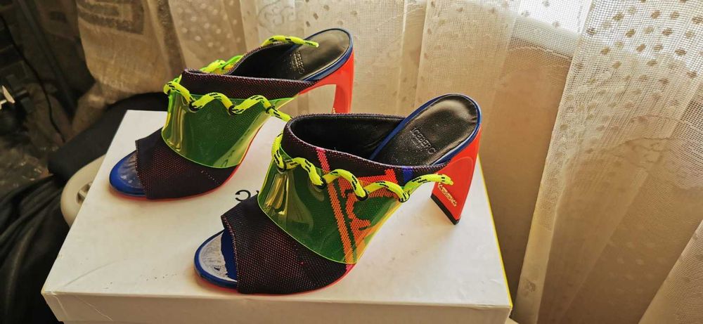 Оригинални маркови дамски сандали /чехли ICEBERG Mule - 40 номер