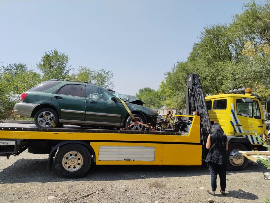 Эвакуатор,. Манипулятор сиежающий платформе..