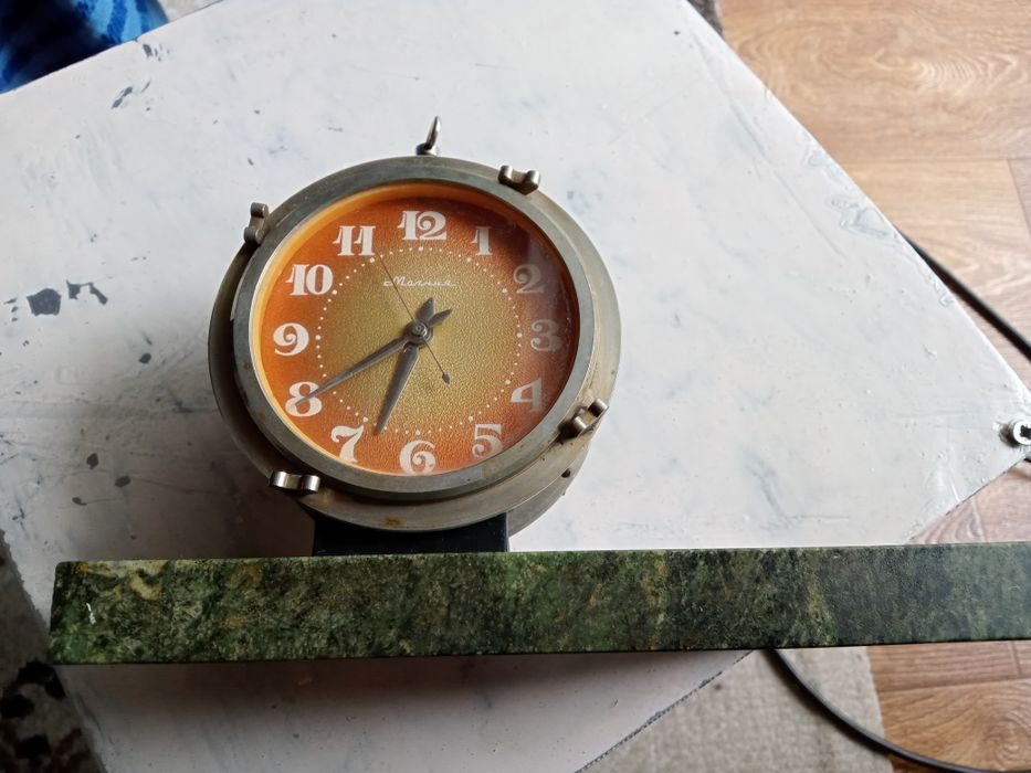 Продам старинные часы