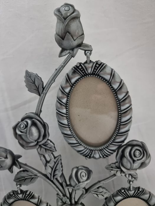 Suport metalic pentru 3 fotografii