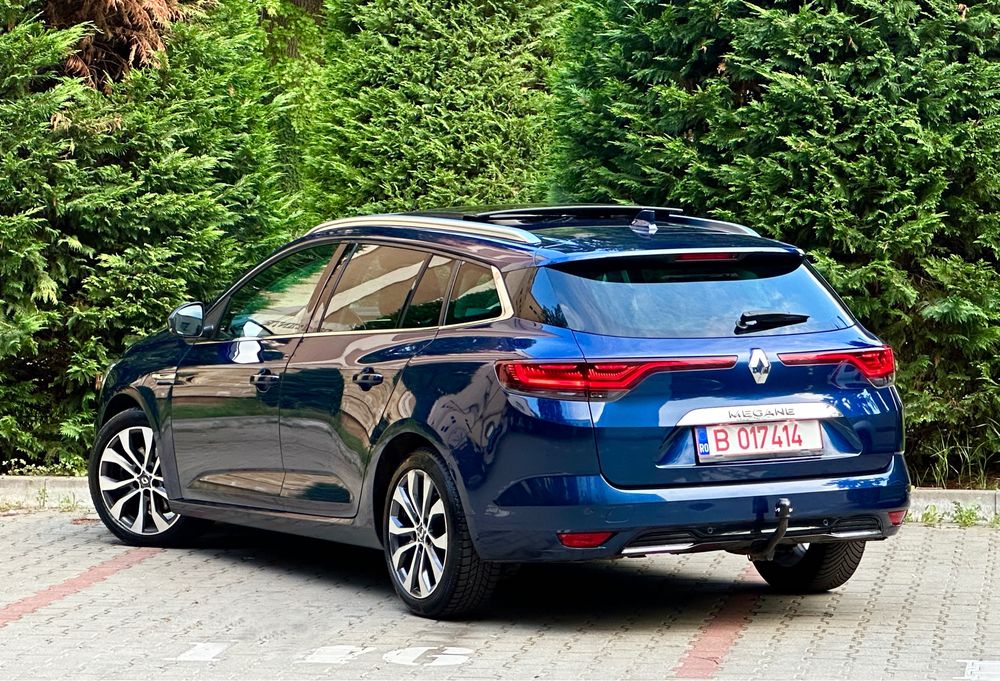 • Renault Megane 4 / Facelift / 2021 / Trapa / Faruri Full Led /   Bord Digital / Încalzire Scaune  + Volan / ACC / Line Assist •