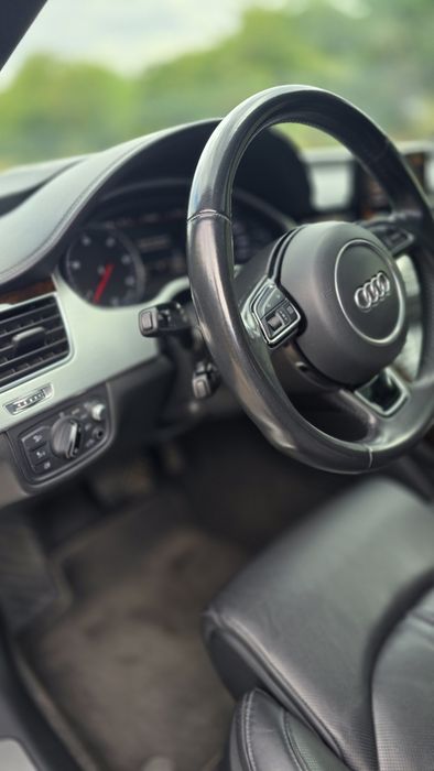 Ауди/Audi A8 3.0 TDI Matrix/Night Vision/HUD/История