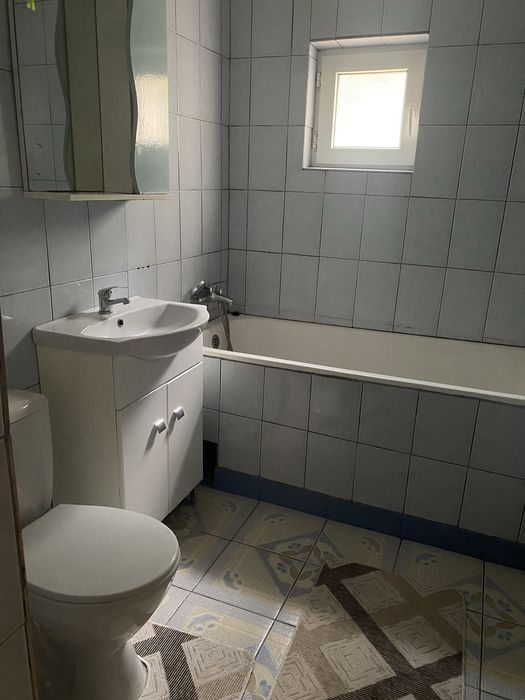 Inchiriez apartament in Ianca