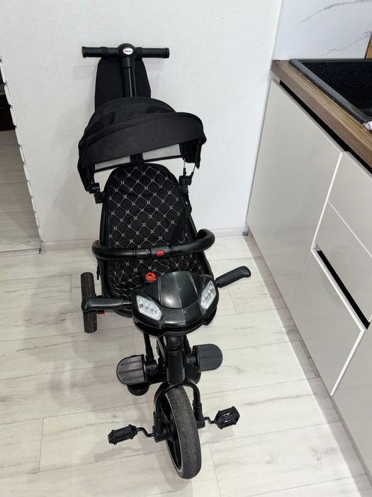 Детский трехколесный велосипед