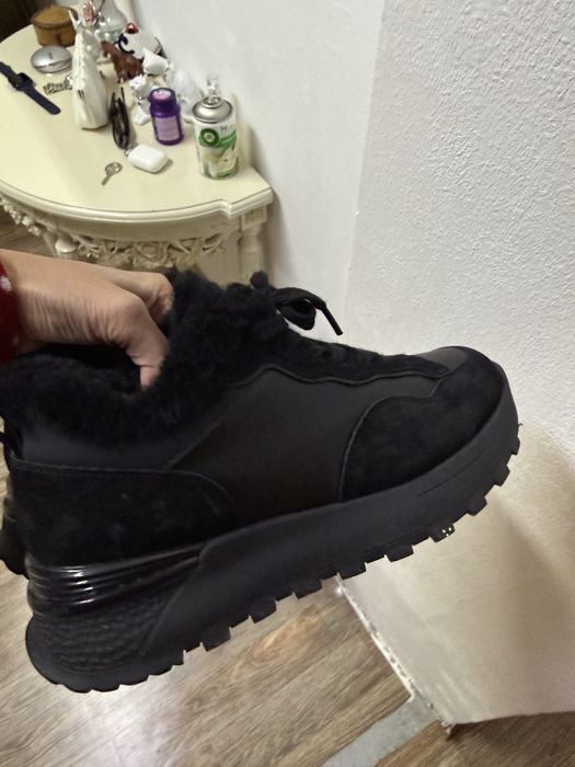 зимние кроссовки