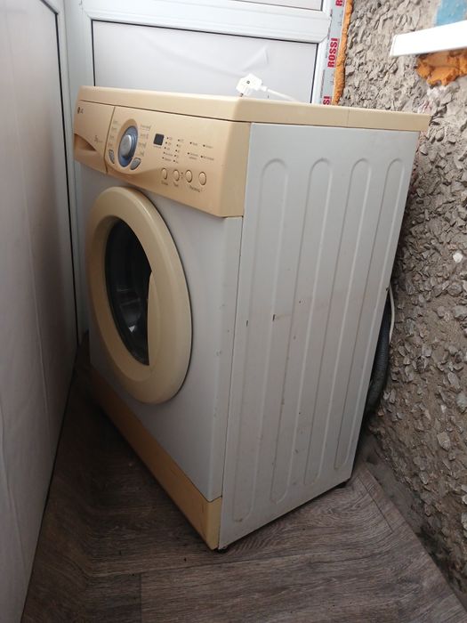 Стиральная машина LG продам рабочая