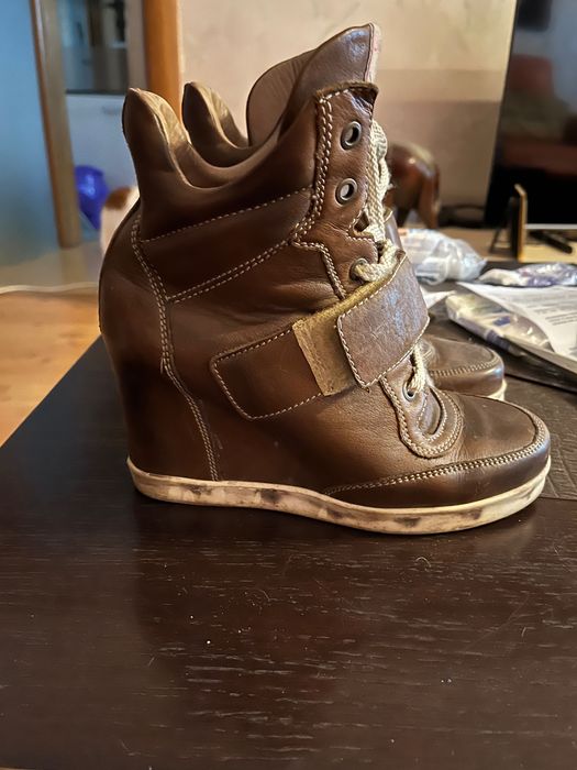 Ghete piele de calitate superioara !