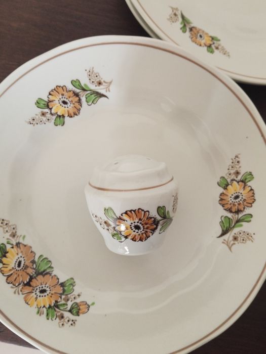 Столовый сервиз   на 6 персон