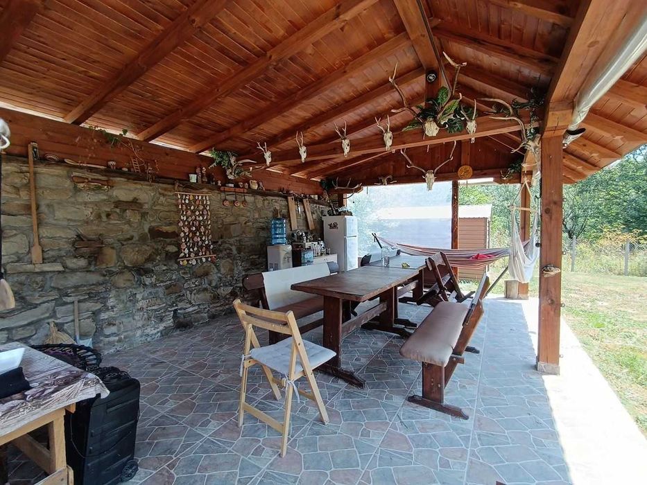 Триетажна къща в Еленския балкан