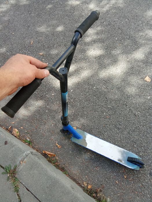 Vând trotineta freestyle Scooter