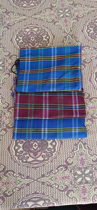 Продавам пътеки,калъфки,пристилки и др.Автентични ръчно тъкани.