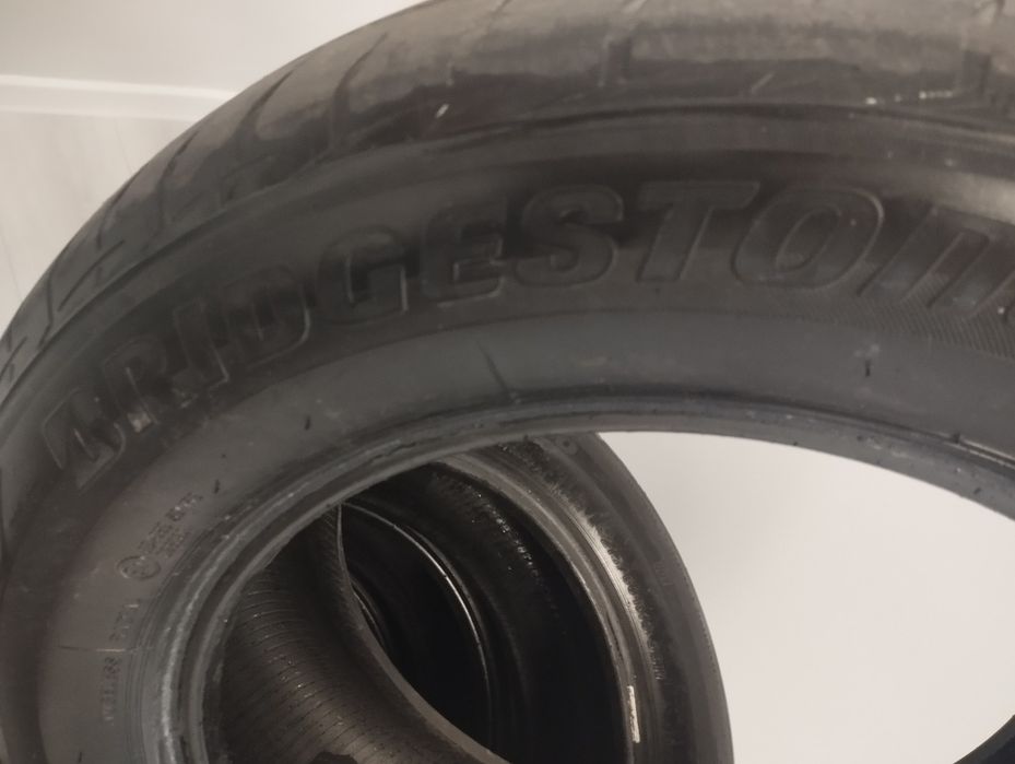 Продам летние шины  215/60/16