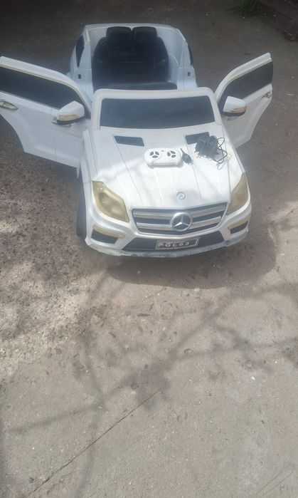 De vânzare  mașinuța