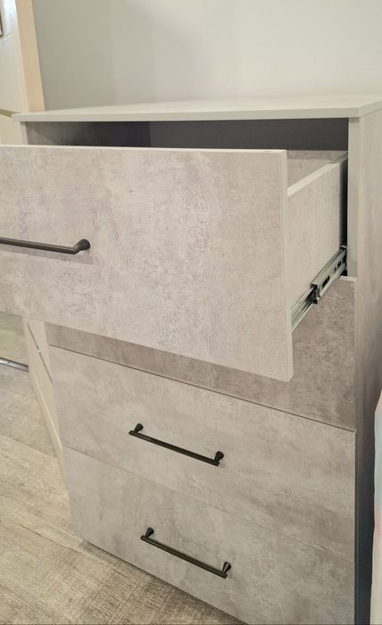 Продам комод, крепкий, высокий