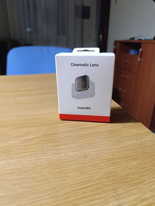 Кинообъектив Insta360
