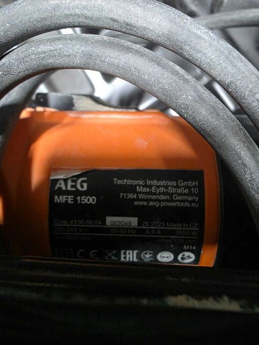 Mașină de frezat pentru caneluri de perete AEG 9500RPM 125mm 1500W