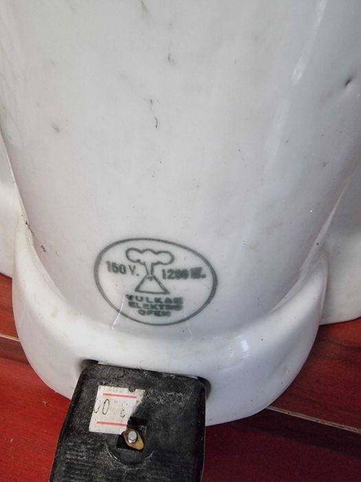 Ретро керамична печка