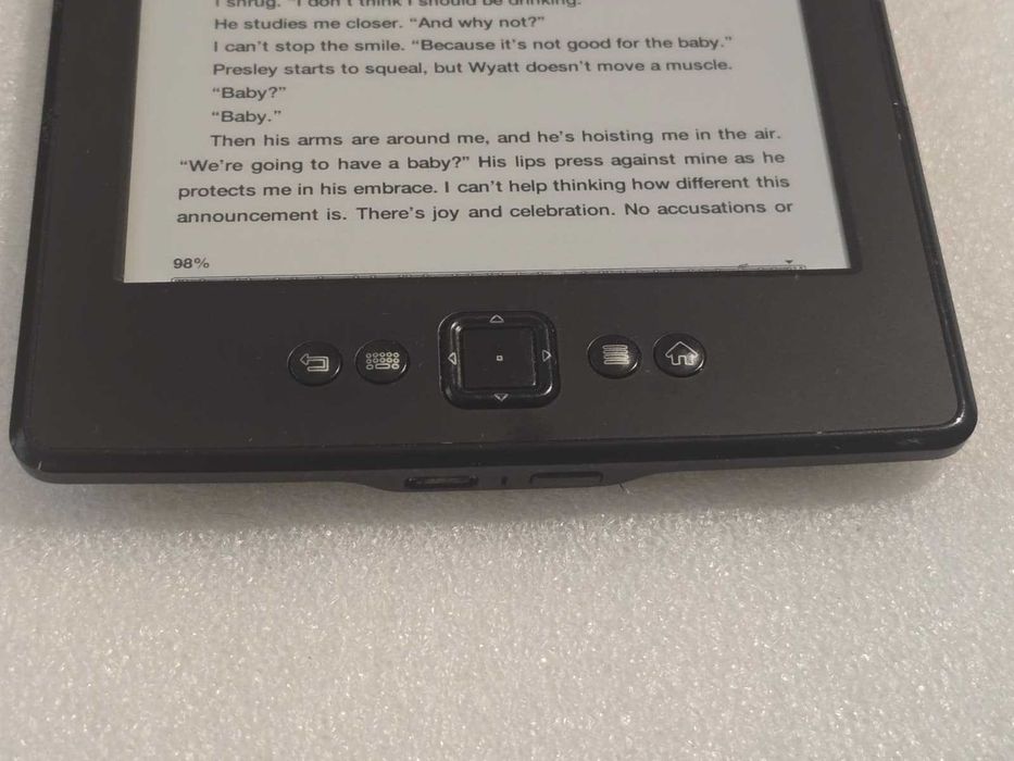 eBook Amazon Kindle 4 .gen 2gb 6 Inch Wifi D01100 - poze reale