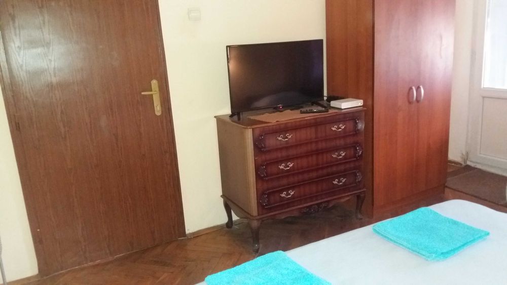 Дава се под наем Едностаен апартамент в Бургас, Лазур - 25 кв.м за 204 € - Снимка #2