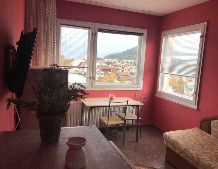 Дава се под наем Двустаен апартамент в Пловдив, Христо Смирненски - 65 кв.м за 229.5 € - Снимка #1