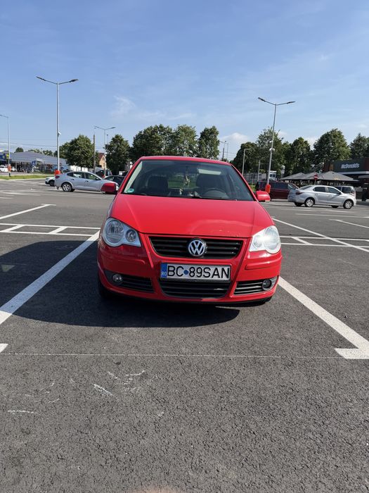 VOLKSWAGEN Polo