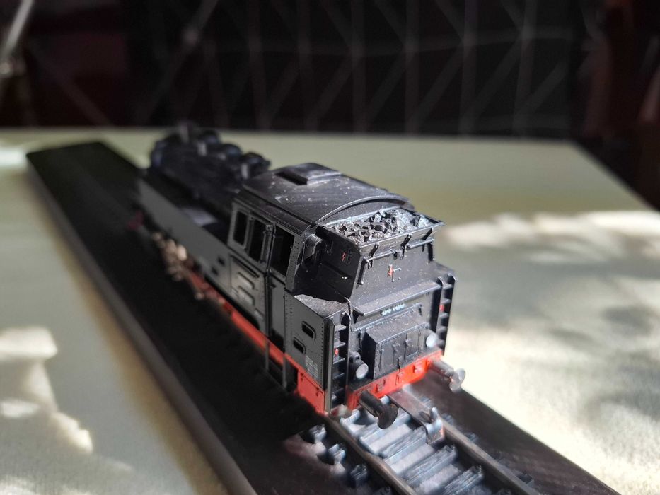Продавам модел на парен локомотив на фирмата ПИКО в мащаб НО 1:87 серия BR 64