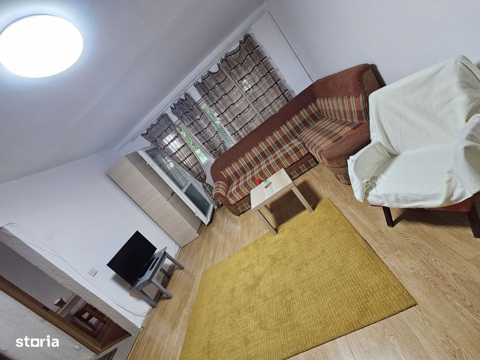 Garsonieră de închiriat, in centru Otopeni, spatioasa cu balcon