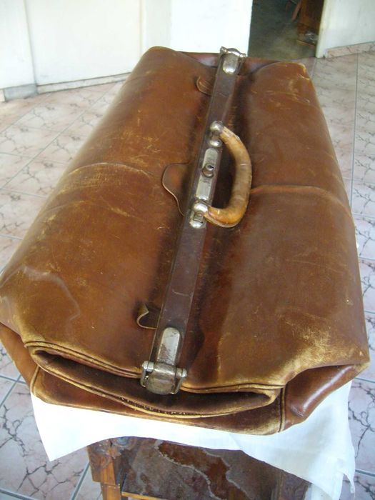 Старинни Лекарски Чанти