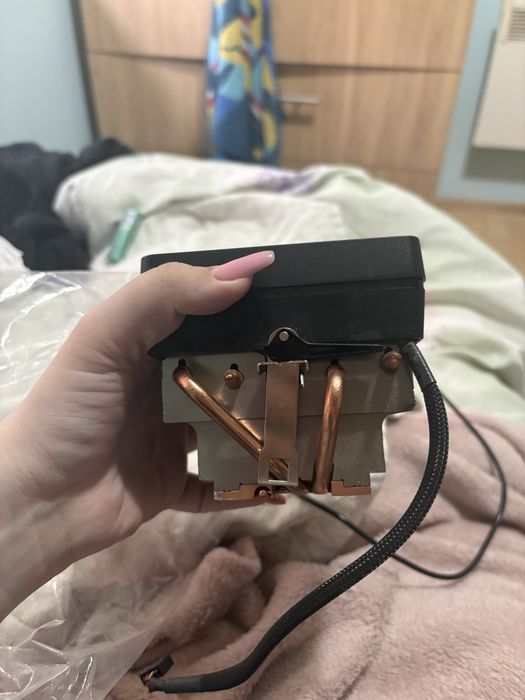 RGB Охладител за процесор AMD Wraith Prism