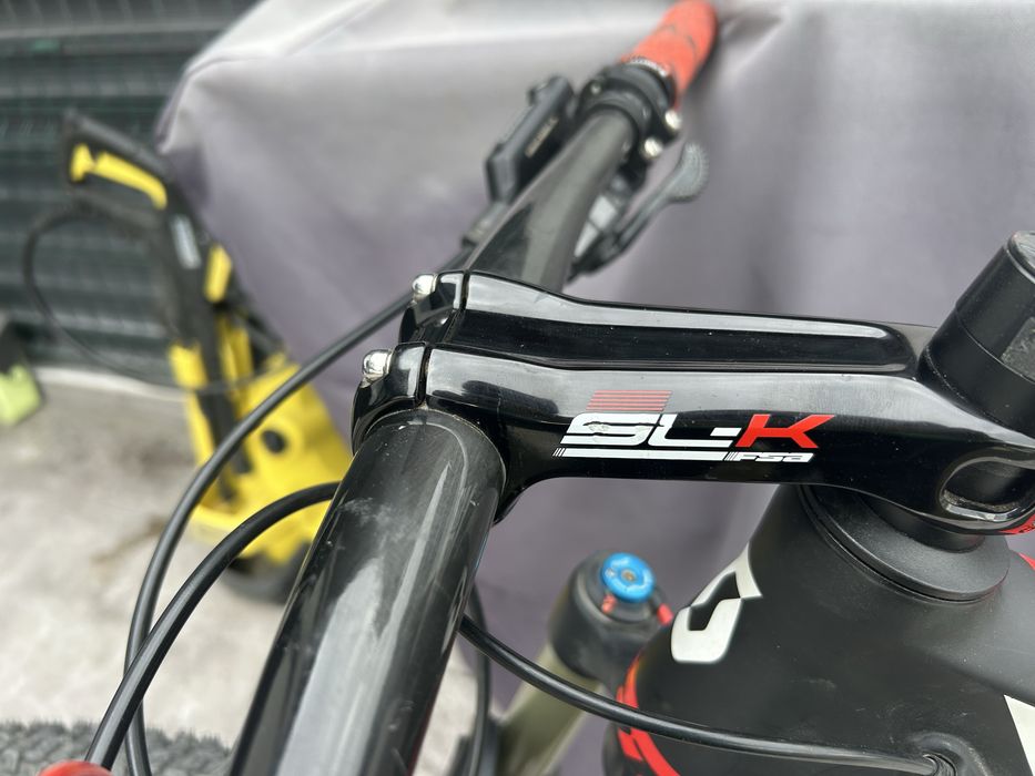 Scott scale 930 carbon