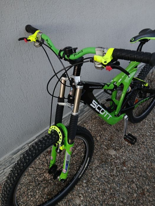 Bicicletă Scott de carbon full suspension