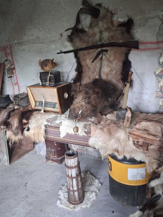 Обзавеждане и оборудване за ловна механа
