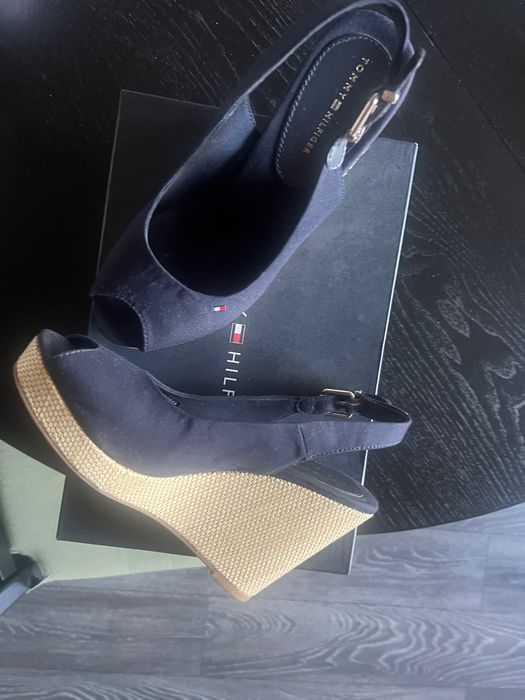 Нови Сандали на платформа