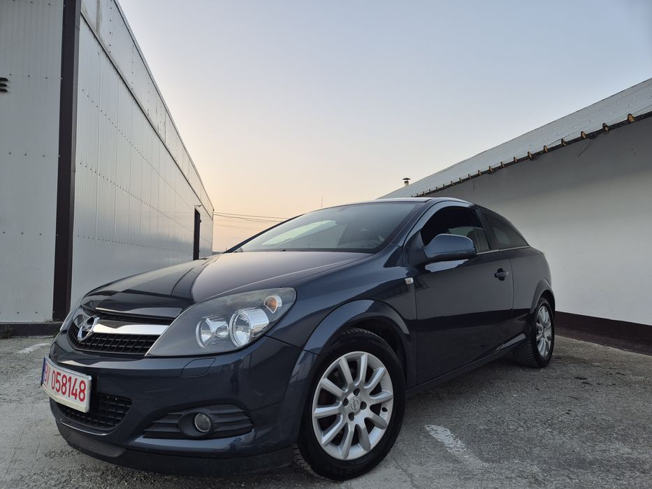 Opel Astra GTC 2009 1.4 Benzina stare foarte buna