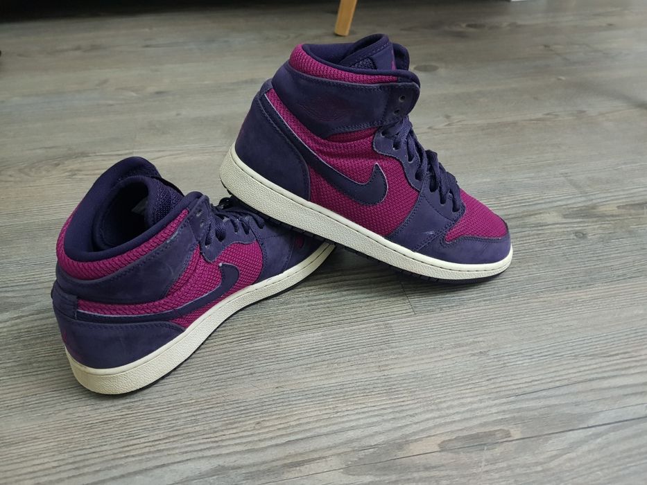 Nike, nr 37,5 , int 23,5 cm pret 170