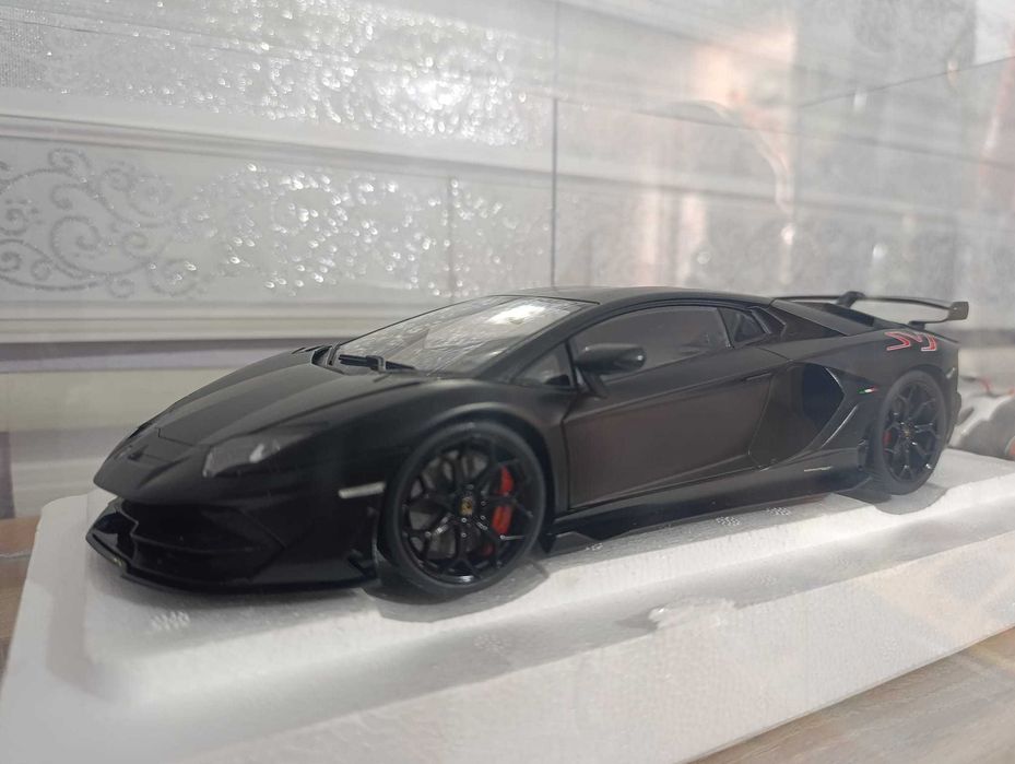 Lamborghini Aventador SVJ 1:18 Autoart Black Черен 1/18 Чисто нов
