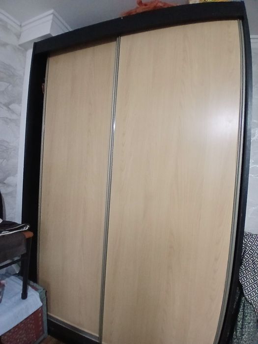 Продам шкаф черный