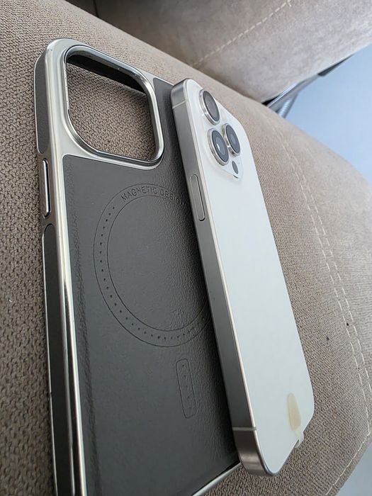 IPhone 15pro 256GB Бял