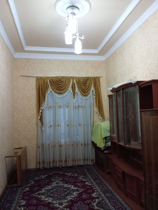 Gʻiyos Umarov da 6sotihli yashash uchun qurilgan uy sotiladi