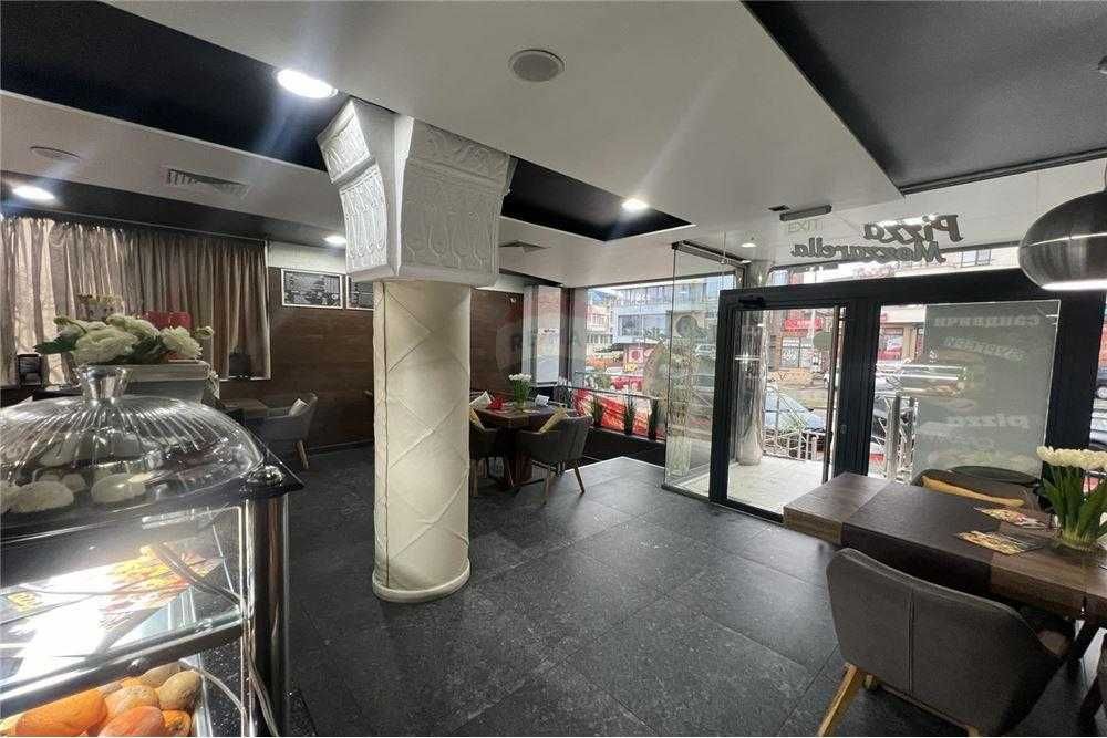 Продава се Заведение в Шумен, Математическа гимназия - 531 кв.м за 660 €/кв.м - Снимка #3