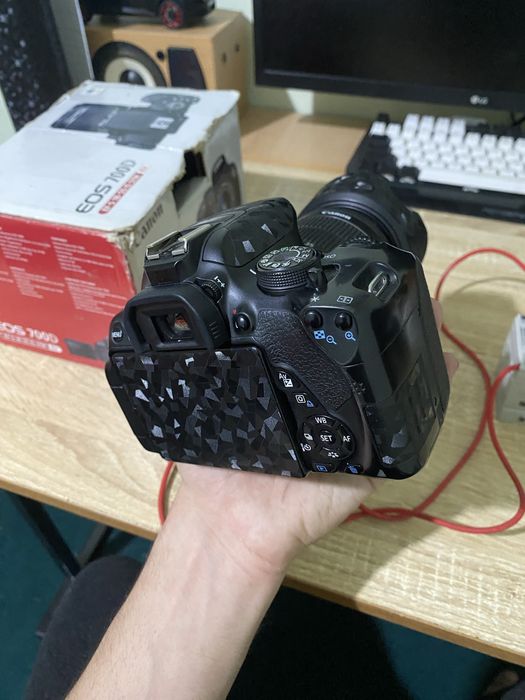 Canon EOS 700D Kit