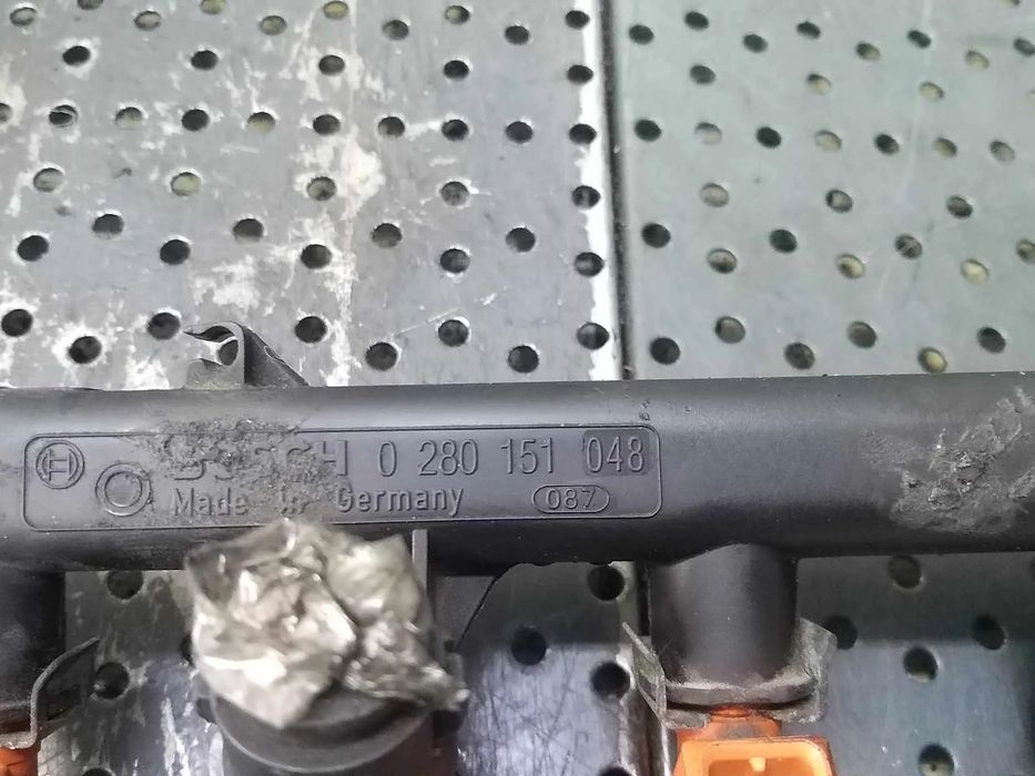 Rampa cu injectoare 1.8 b alfa romeo 156 gt 0280151048