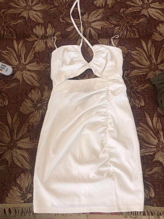 платье открытое