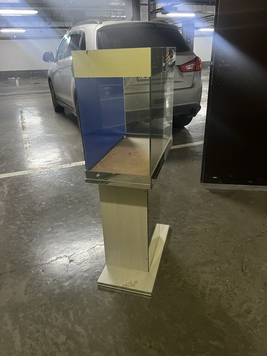 Аквариум с подставкой новый