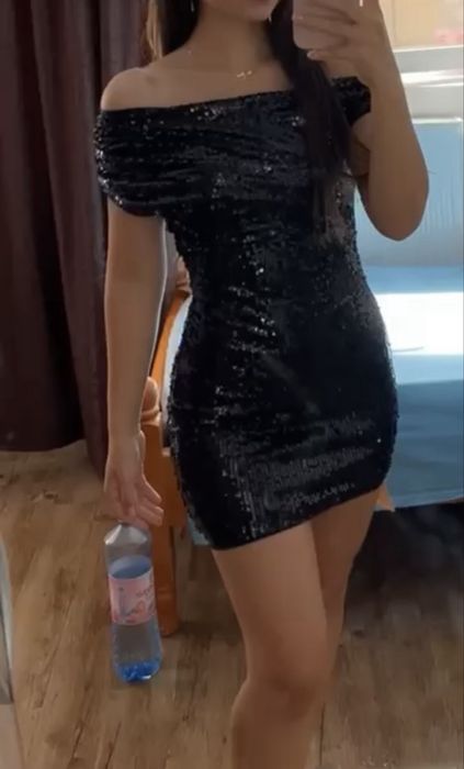 Rochie neagra cu paiete