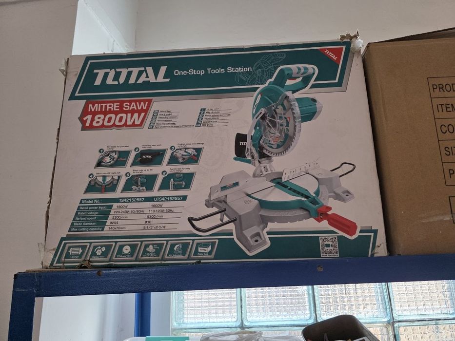 Торцовочная пила TOTAL