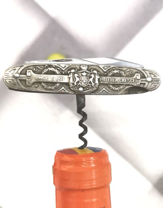 Briceag de colectie din argint cu Carol 1 si Elizabeta