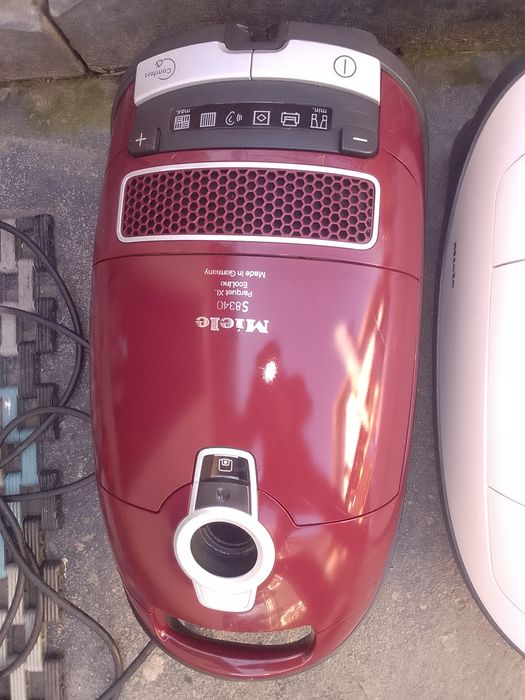 Vând aspirator miele