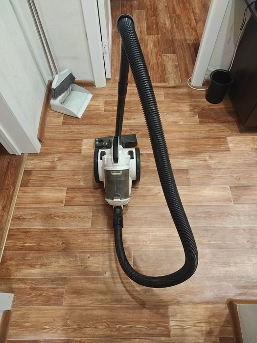 Пылесос Karcher бу