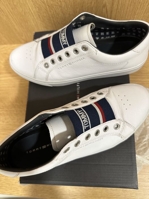 Tommy Hilfiger джапанки , кецове и мъжка чанта
